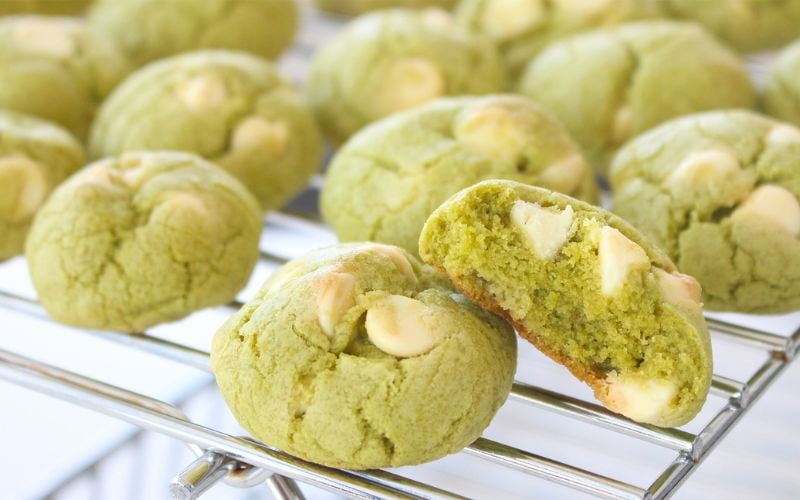 Matcha cookies with white chocolate chips